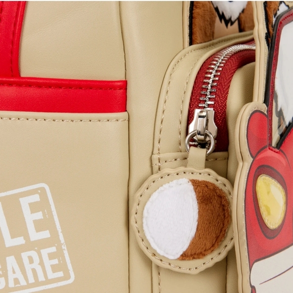 Loungefly Gremlins Gizmo in Car Light-Up Figural Mini Backpack - Picture 5 of 11